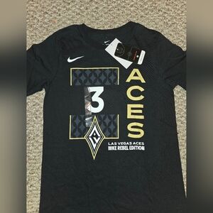 NWT NIKE LAS VEGAS ACES WNBA BASKETBALL Tee Child/ Youth Size 10-12